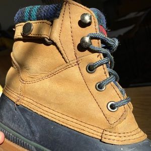 Northwest Territory duck boots - size 9